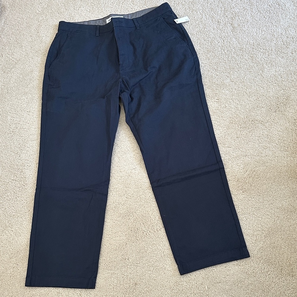 Amazon Essentials Men's Dark Blue Chinos